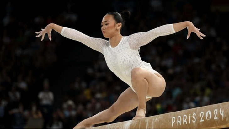 VĐV Mỹ tìm quán phở ở Paris để ăn mừng huy chương Olympic- Ảnh 1.