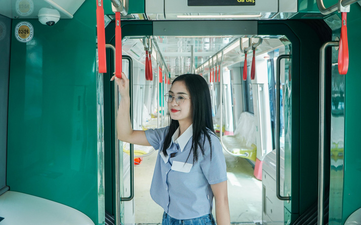 Trải nghiệm metro Nhổn - ga Hà Nội: Khởi hành, dừng hơi 