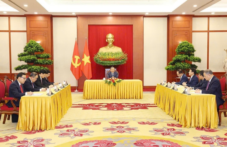 Toàn cảnh cuộc điện đàm giữa Tổng Bí thư, Chủ tịch nước Tô Lâm và Tổng thống Nga Vladimir Putin - Ảnh: TTXVN