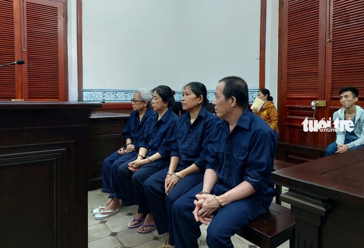 Các bị cáo tại tòa - ĐÌNH KHẢI