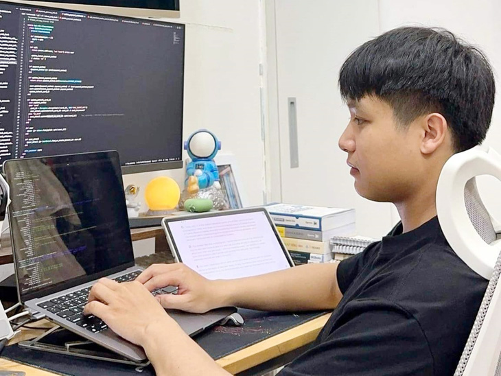 Sau thời gian bùng nổ tuyển dụng, việc làm trong ngành IT trải qua đợt cắt giảm từ cuối năm 2022 và đến hiện tại vẫn còn khá khó khăn - Ảnh: DIỆU QUÍ