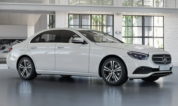 Tin tức giá xe: Mercedes-Benz E-Class giảm tới 250 triệu, cạnh tranh hơn BMW 5-Series - Ảnh 2.