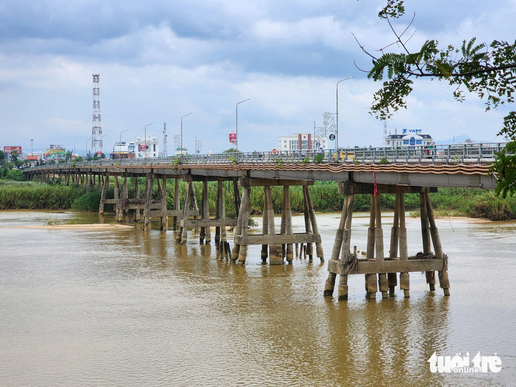 Trụ cầu Trà Khúc 1 trơ sắt, người dân yêu cầu đánh giá an toàn trước mùa mưa lũ - Ảnh 7.