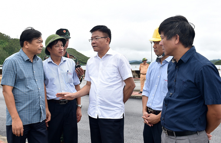 Hồ thủy điện Thác Bà đã ổn hơn, nhưng vẫn không chủ quan - Ảnh 4.