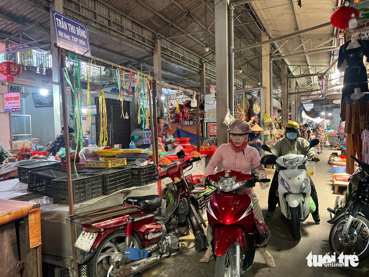 Sai phạm hơn 3,2 tỉ đồng, ban quản lý chợ bị thanh tra kiến nghị chuyển công an điều tra - Ảnh 2.