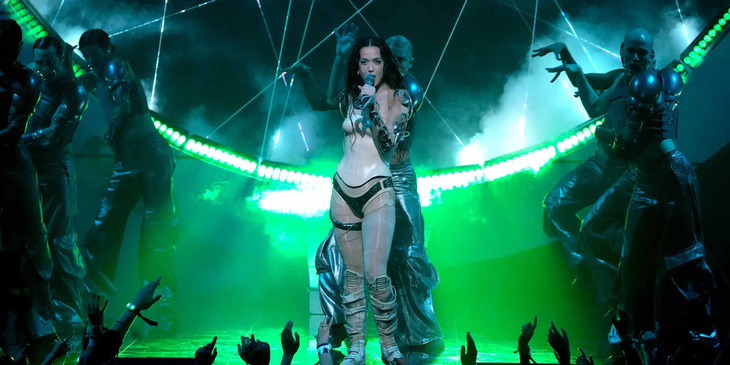 katy-perry-vmas-2024-pitch-fork-1726134820440175467615.jpg