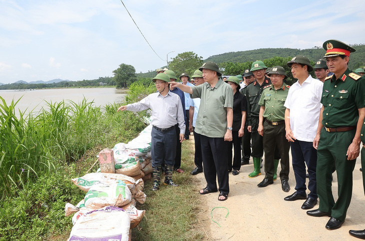 Tổng Bí thư, Chủ tịch nước Tô Lâm kiểm tra phòng chống lụt bão tại Tuyên Quang - Ảnh 1.