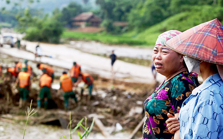 Một người mất tích nghi bị nước cuốn trôi do đi đạp mọi vuông tôm ở Cà Mau - Ảnh 2.