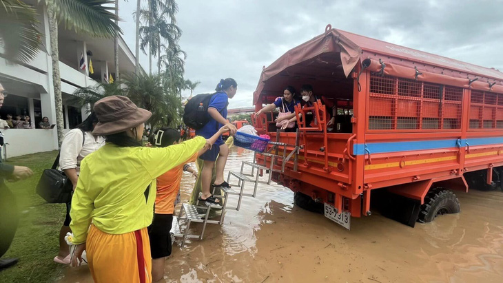 Ngập lụt tại Đông Bắc Thái Lan do mưa lớn và nước sông Mekong dâng cao - Ảnh 2.