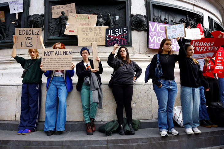 2024-09-14t142725z771689733rc2e0aapajskrtrmadp3france-justice-protest-1726362134340753987886.jpg