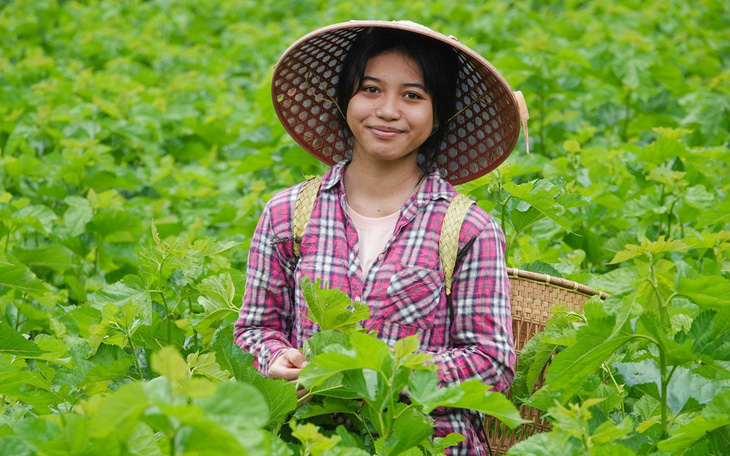 Cô gái mót rau con bà ve chai ở Đà Lạt vào đại học - Ảnh 3.