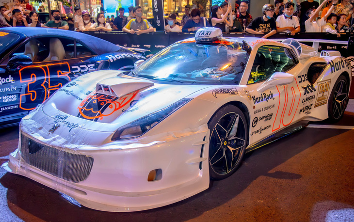 4 'siêu hậu' của Gumball 3000 - Ảnh 11.