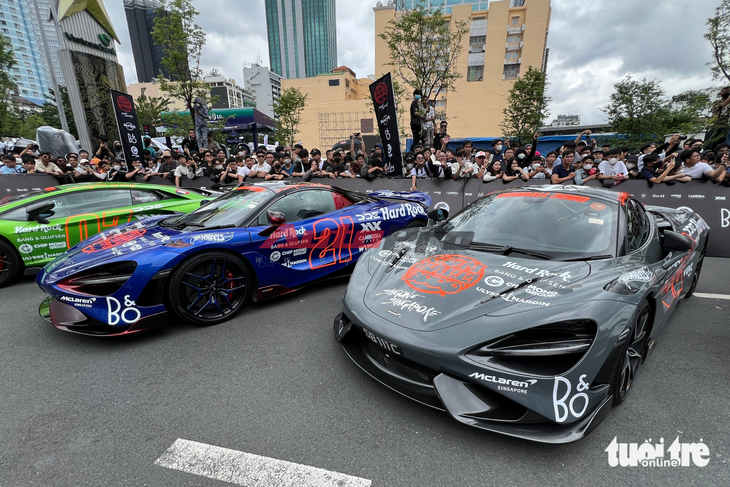 Nữ doanh nhân cầm lái siêu xe từ TP HCM về Singapore tại Gumball 3000: 'Việt Nam thật tuyệt vời' - Ảnh 1.