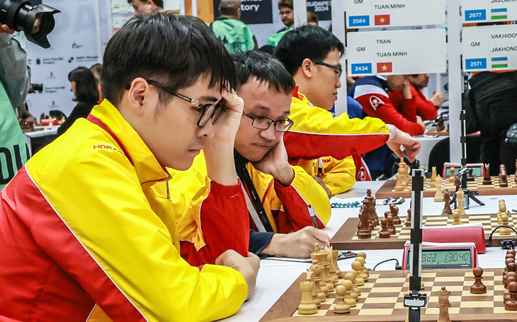 Lê Quang Liêm thắng nhà vô địch thế giới người Trung Quốc ở Olympiad cờ vua  - Ảnh 2.