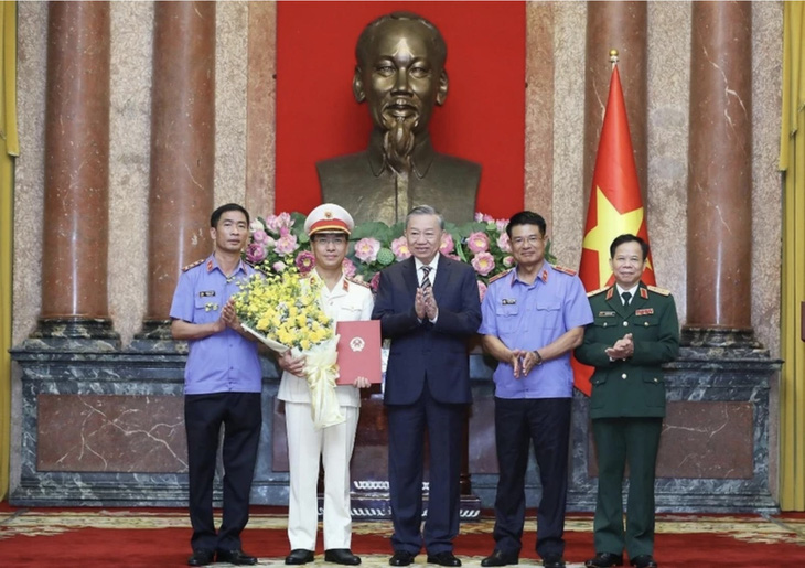 Tổng Bí thư, Chủ tịch nước Tô Lâm trao bổ nhiệm phó viện trưởng Viện Kiểm sát nhân dân tối cao - Ảnh 4.