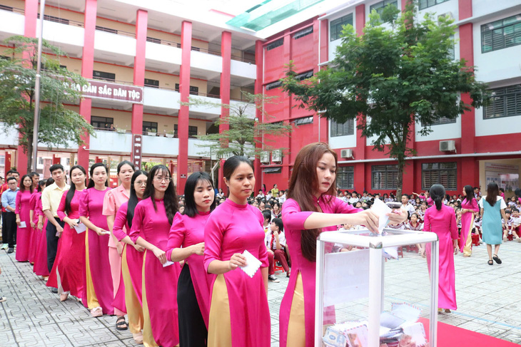 Trường Ngô Thời Nhiệm ủng hộ đồng bào miền Bắc hơn 1,2 tỉ đồng - Ảnh 3.