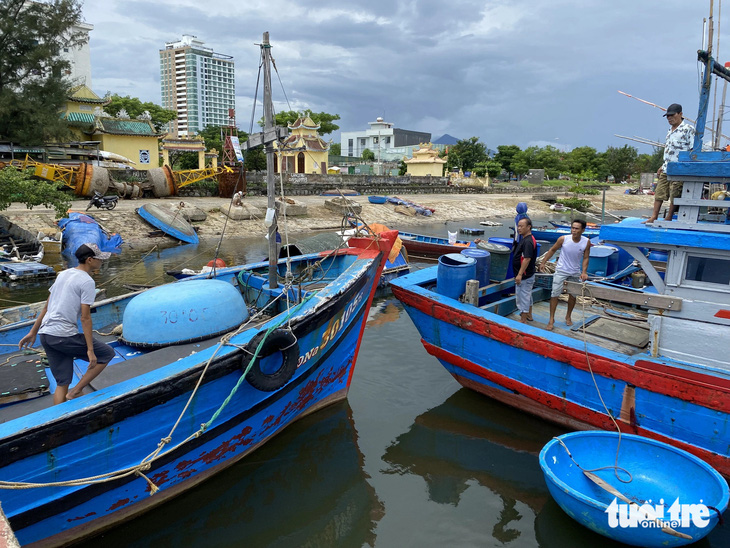 Đà Nẵng còn hơn 500 lao động trên biển nằm trong đường đi của áp thấp nhiệt đới - Ảnh 1.