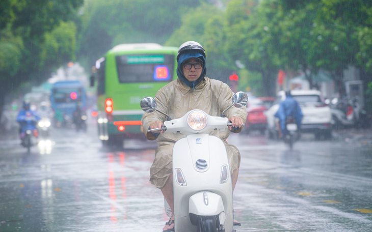 Thời tiết hôm nay 19-9: Trung Bộ mưa rất to; Tây Nguyên, Nam Bộ mưa diện rộng - Ảnh 2.