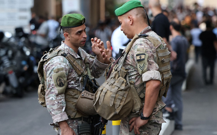 Vì sao máy nhắn tin của Hezbollah phát nổ hàng loạt trong 1 ngày? - Ảnh 2.