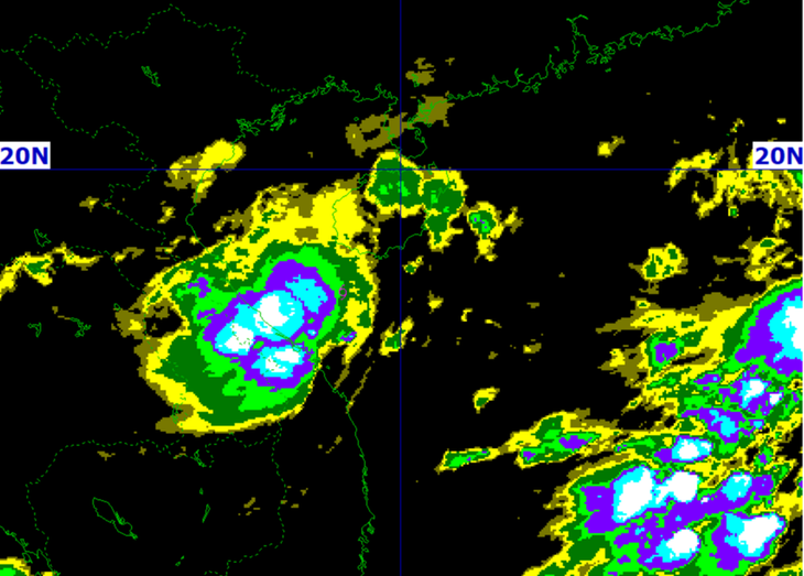Bão số 4 cách Đà Nẵng 160km, cảnh báo 4 tỉnh, thành có mưa rất lớn  - Ảnh 1.