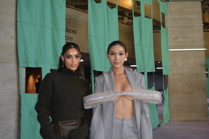 Mỹ nhân Việt nói gì khi diện trang phục độc lạ tại 'London Fashion Week 2024'? - Ảnh 8.