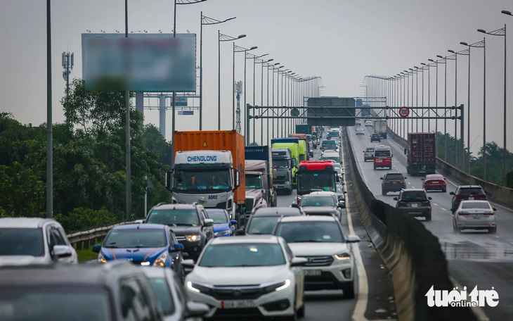 Gỡ mặt bằng cho dự án đường cao tốc, quyết tâm 500 ngày đêm hoàn thành 3.000km  - Ảnh 3.