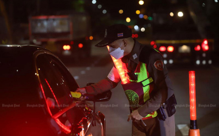 Thái Lan phát hiện nhiều xe taxi 'hết hạn sử dụng' vẫn vô tư đón khách - Ảnh 2.