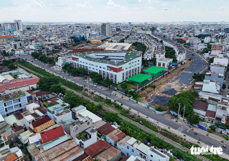 Tổ chức lại giao thông, mở rộng đường để giảm áp lực cho khu vực đường Nguyễn Thái Sơn - Ảnh 2.