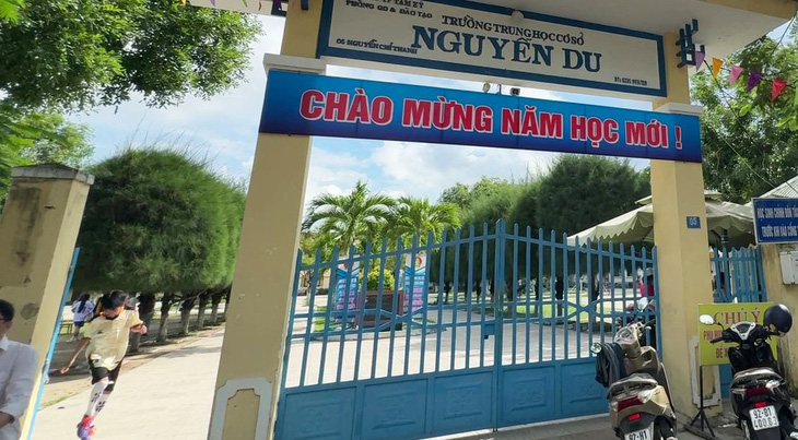 Phụ huynh xông vào lớp đánh học sinh: Chuyện không nhỏ đâu! - Ảnh 3.