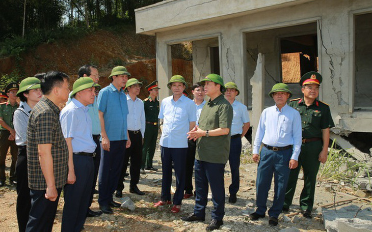 Bắc Giang: Liên tiếp phát hiện vết nứt nguy cơ sạt lở, có vết chừng 1km - Ảnh 3.