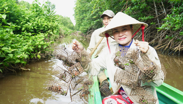 Săn chù ụ kiếm tiền triệu ở những bãi bồi Cà Mau - Ảnh 5.