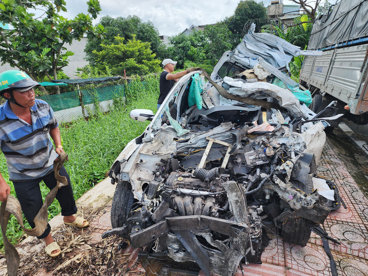 Xác định nguyên nhân vụ tai nạn liên hoàn trên đường Nguyễn Văn Linh, hai người chết - Ảnh 1.