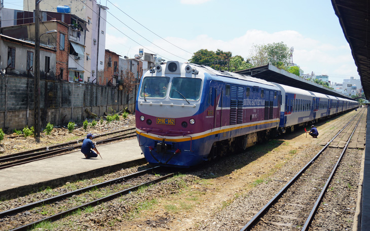 Đề xuất cho xe điện bốn bánh hoạt động để chở khách kết nối metro số 1 - Ảnh 2.