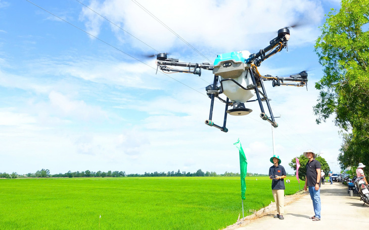 Drone bay đầy đồng, quản ra sao? - Ảnh 2.