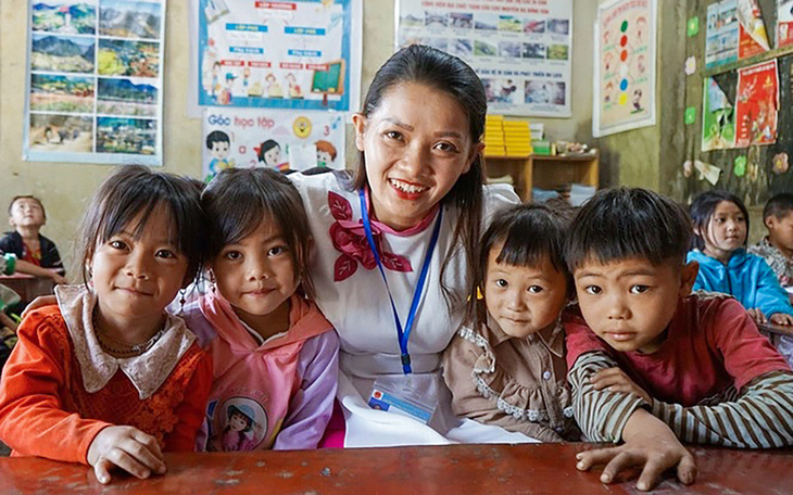 Đừng để điện thoại biến học sinh thành 'tù binh' - Ảnh 2.