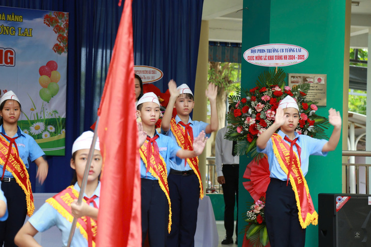 Hơn 23 triệu học sinh cả nước khai giảng năm học mới - Ảnh 9.