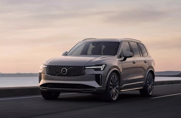 Volvo đổi tham vọng: Bán xe hybrid song song xe điện, nâng cấp XC90 - Ảnh 1.