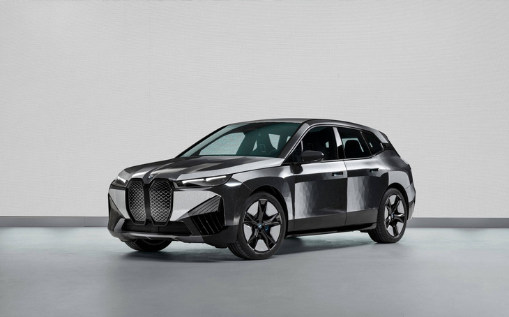 BMW quyết đưa sơn đổi màu 'ma thuật' lên xe thành phẩm từ năm 2027 - Ảnh 2.