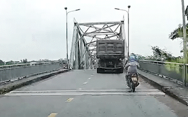 'Khi rơi xuống nước tôi xác định là chết, may mắn được cứu sống' - Ảnh 2.