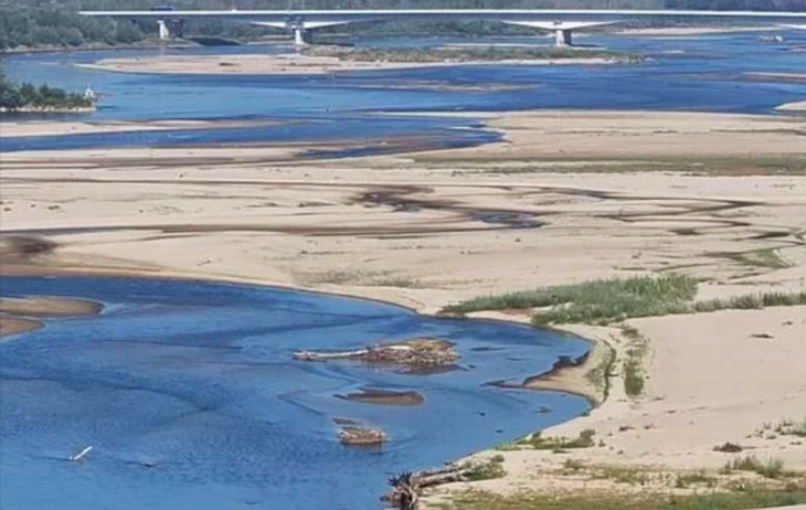 Con sông dài nhất Ba Lan gặp chuyện tồi tệ - Ảnh 2.