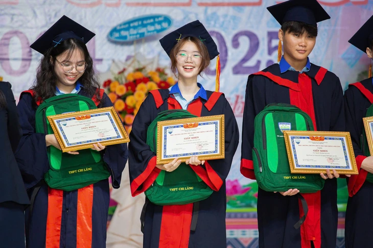 Những ngôi trường hạnh phúc - Ảnh 2.