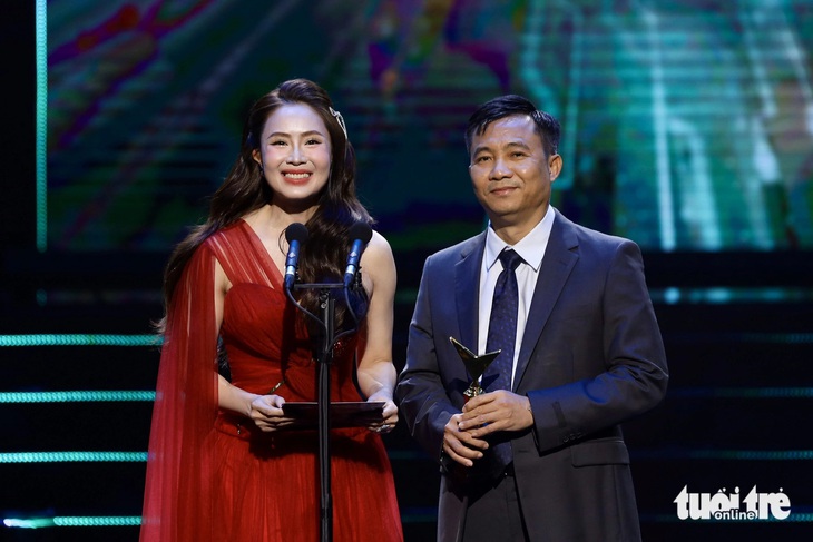 Độc đạo thắng lớn, Anh trai vượt ngàn chông gai là chương trình giải trí ấn tượng ở VTV Awards 2024 - Ảnh 11.