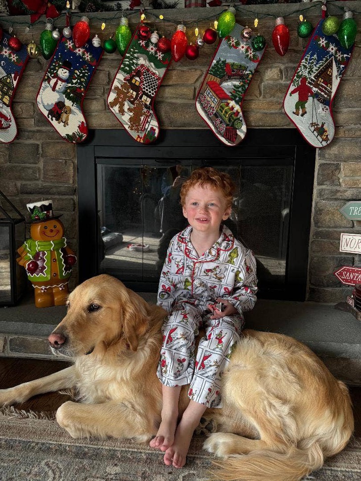 Chú chó giúp cậu bé mắc hội chứng hiếm gặp hồi phục bất ngờ - Ảnh 4.