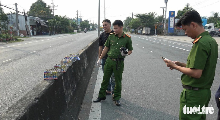 Tạm giữ hình sự 6 người trong vụ đốt pháo hoa, nhảy múa 'giúp vui' cho tiệc sinh nhật - Ảnh 2.