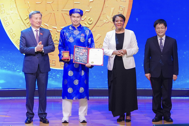 Hệ thống ảo - tự học đoạt giải nhất SIU Prize 2024, giải thưởng 2 tỉ đồng - Ảnh 1.