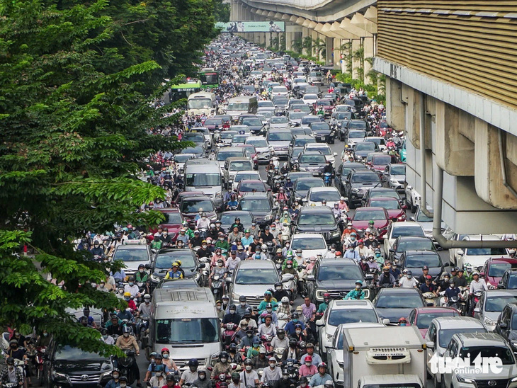 Hà Nội đặt mục tiêu xóa 10 điểm ùn tắc trong năm 2025 - Ảnh 1.