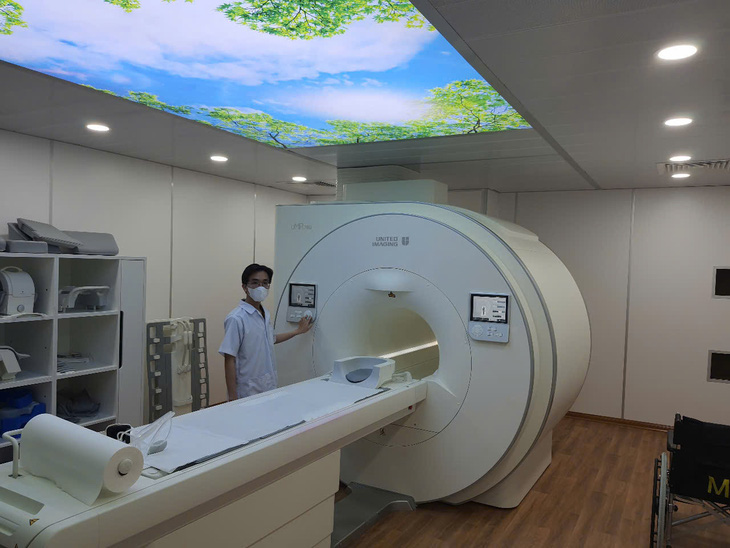 Khai trương hệ thống MRI tích hợp AI tại Bệnh viện Đa khoa số 10  - Ảnh 4.