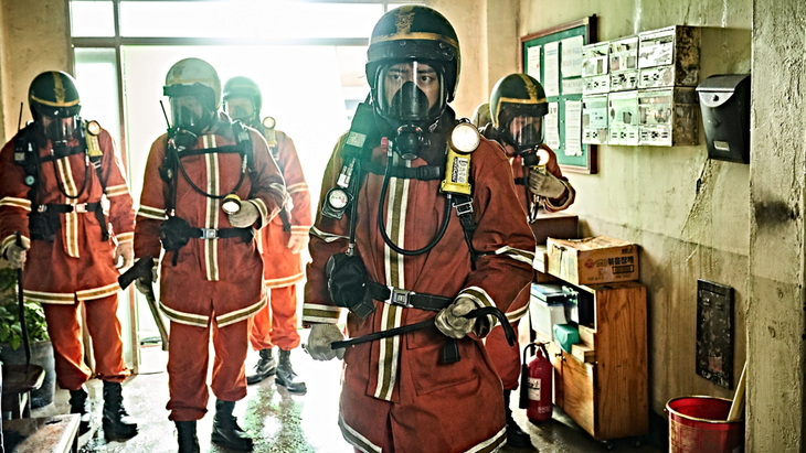 Firefighters: Những trái tim ngoan cường giữa biển lửa - Ảnh 2.