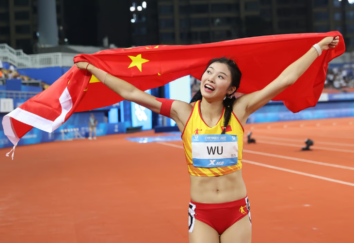 Nữ ngôi sao Olympic Trung Quốc bị chỉ trích vì đăng ảnh 'Photoshop đến mức mẹ cô không nhận ra' - Ảnh 2.