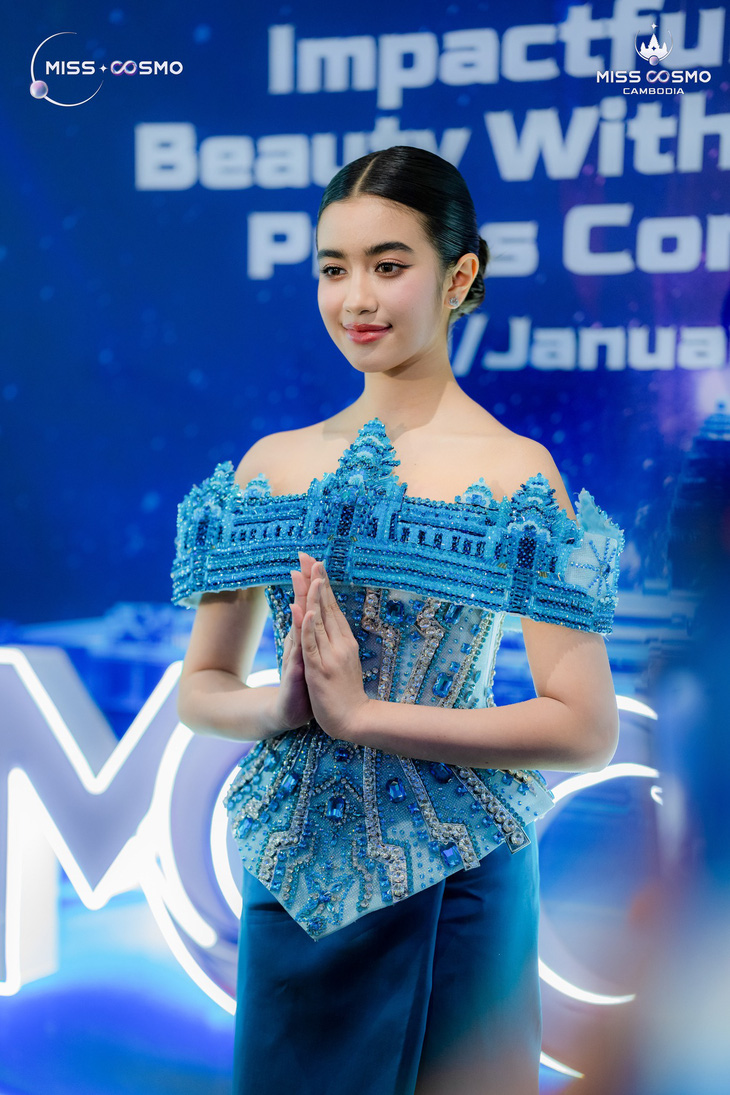 Công chúa Campuchia rạng rỡ tại lễ ký kết Miss Cosmo Cambodia - Ảnh 2.